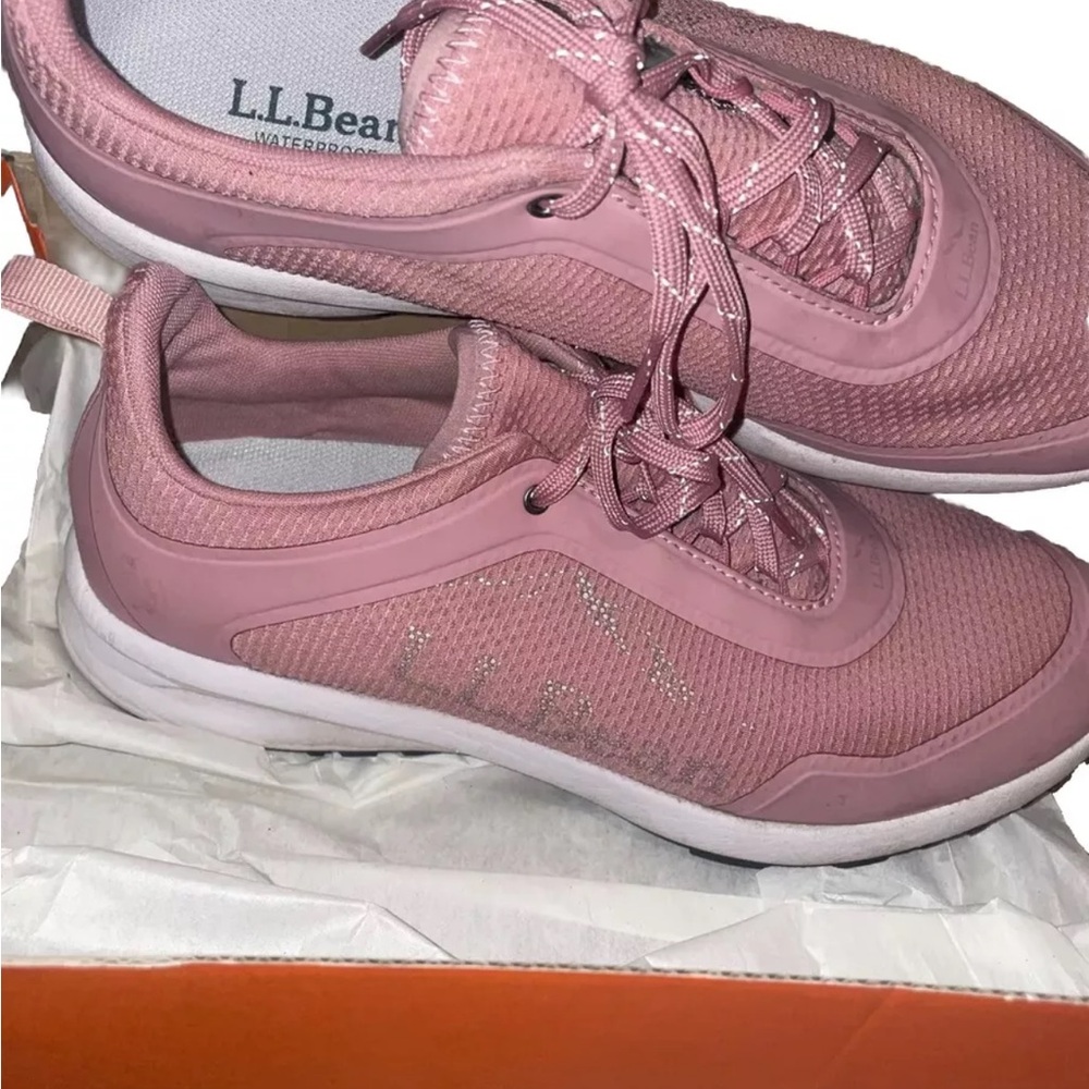 L.L. Bean Women’s Pink / White Trail Walking Sneakers Shoes #512224 Size 9 M